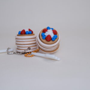 Pönnukökur með Berjum – Fidget Lyklakippa